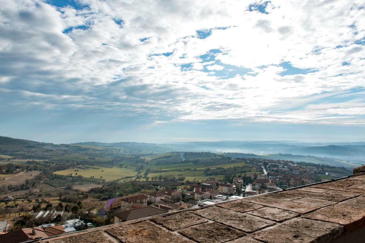 "Nido Del Falco" Palazzo Ricotti Camerano Εξωτερικό φωτογραφία