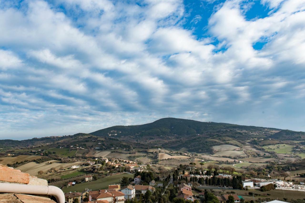 "Nido Del Falco" Palazzo Ricotti Camerano Εξωτερικό φωτογραφία